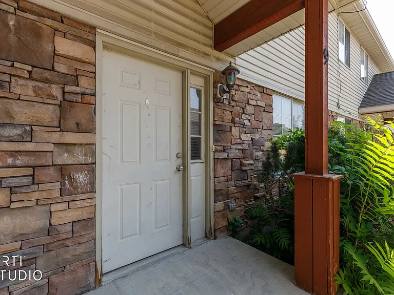 4823 Old Post Rd #9 — Photo 16
