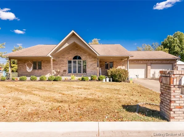9002 Newberry Road, Sellersburg, IN 47172