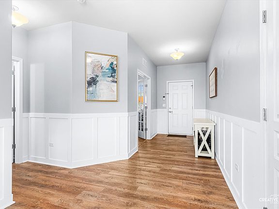 2nd image of 1402 Ruby Dr