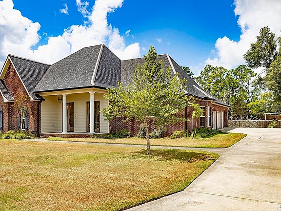 2nd image of 2902 Quiet Oak Pl