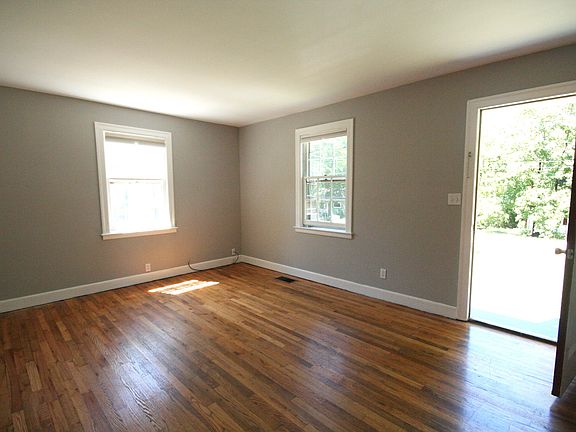 3rd image of 2629 Woodyhill Dr