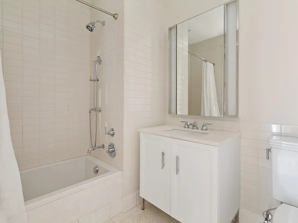 100 Barclay Street image 11 of 15