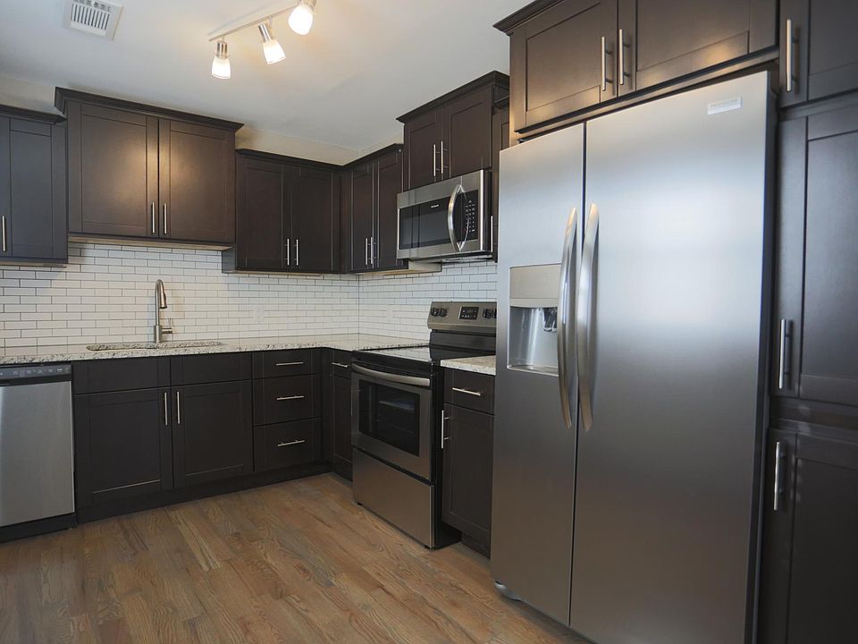 1st image of 2224 Foster Ave