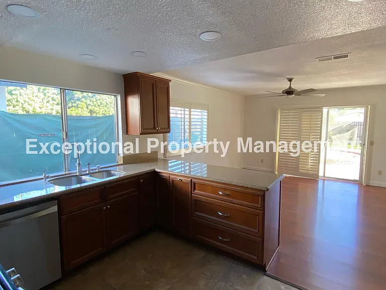 6905 Dakota Ave — Photo 10