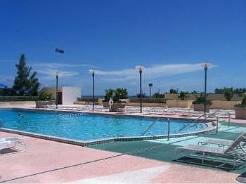3rd image of 1020 Collins Ave