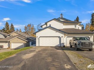 6739 Delong Landing Cir, Anchorage, AK 99502