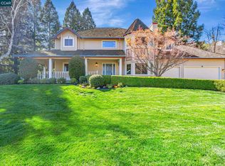 3268 Greenhills Dr, Lafayette, CA 94549