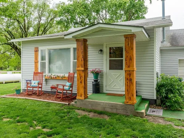 79 NE 15th Ln, Lamar, MO 64759