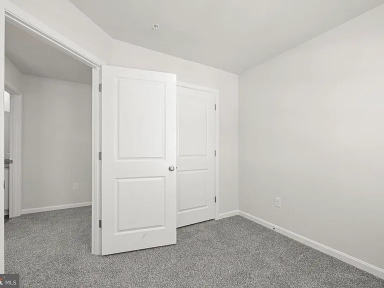 1944 Fauna Dr — Photo 17