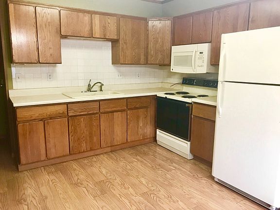 2nd image of 2430 W 19th St
