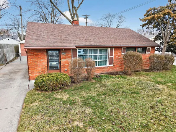 26206 Dale Ct, Roseville, MI 48066