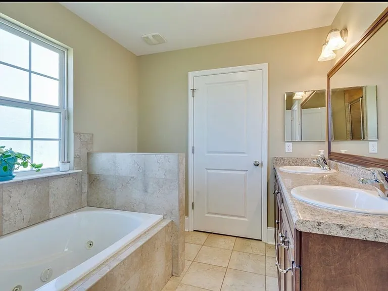 4449 Rivers Landing Dr — Photo 10