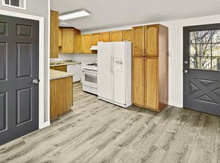 2817 Dawnview Dr, Florissant, MO 63031