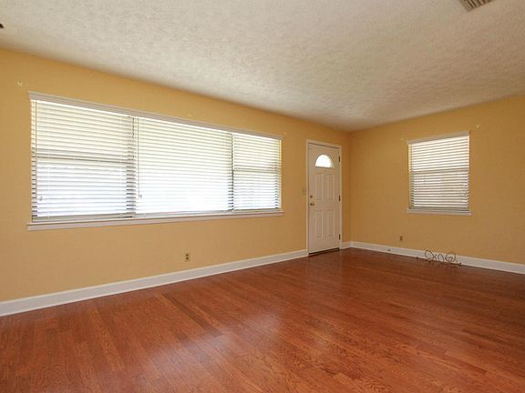 3rd image of 2133 West Ct
