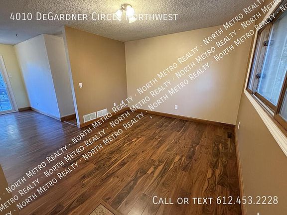 5th image of 4010 Degardner Cir NW