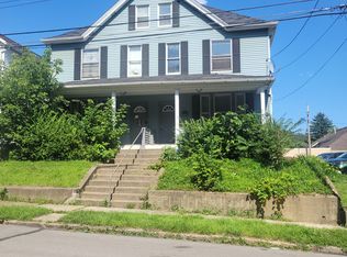1105 1/2 S Mercer St, New Castle, PA 16101