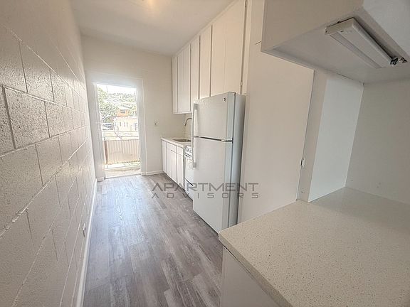 5th image of 1218 N School St APT 4A