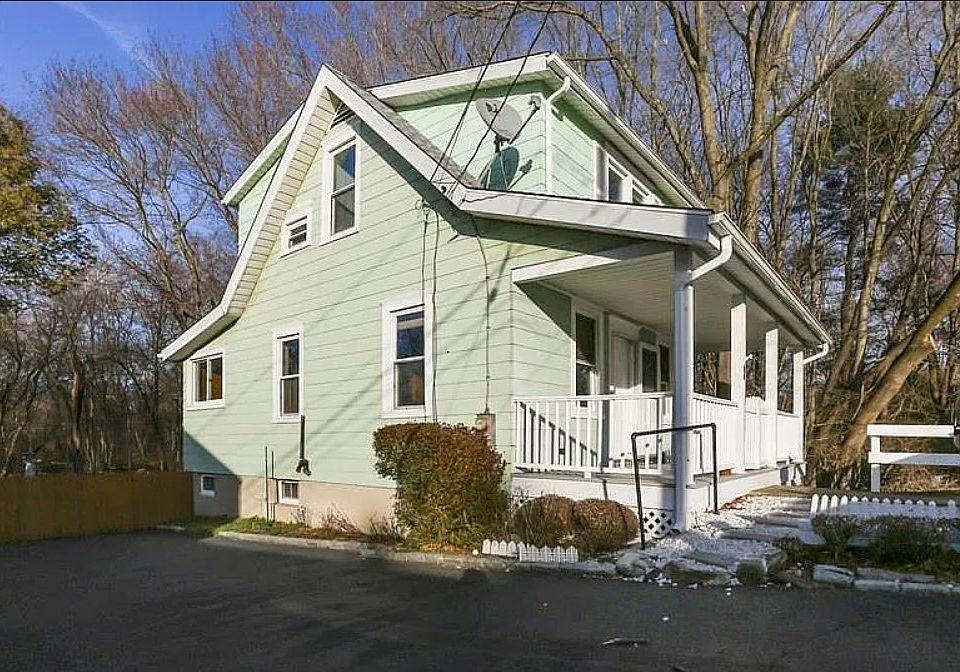 1st image of 13 Margaret St