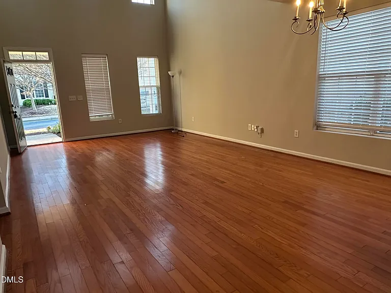 553 Writers Way — Photo 10