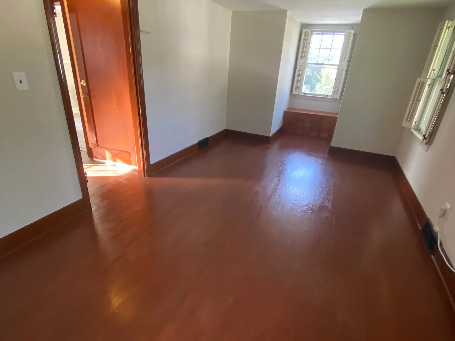 1606 Washington Ave — Photo 2
