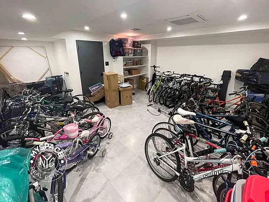 Rented by MySpaceNYC | media 23