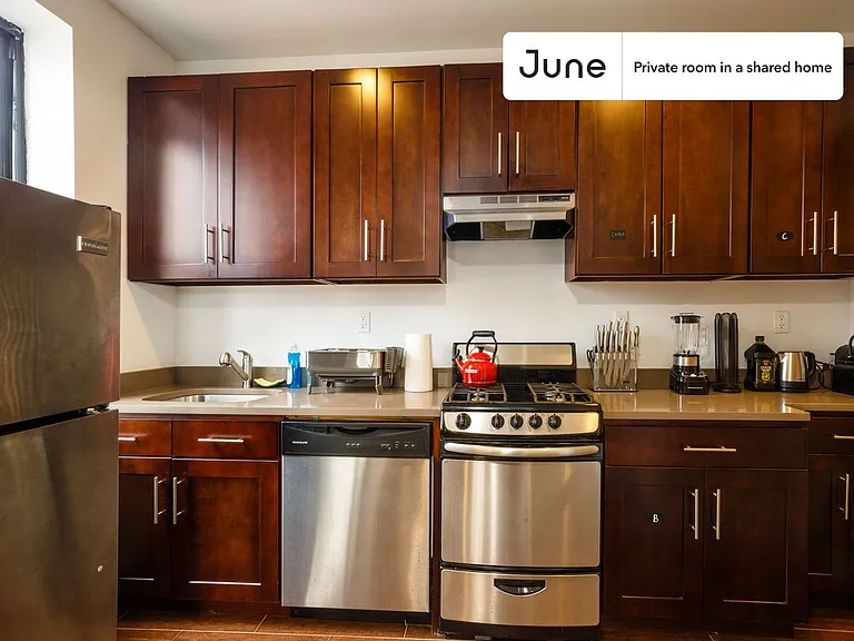 285 Saint Nicholas Ave #B — Photo 6