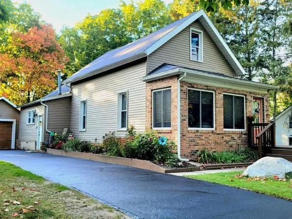 213 Finley Ave, Big Rapids, MI 49307