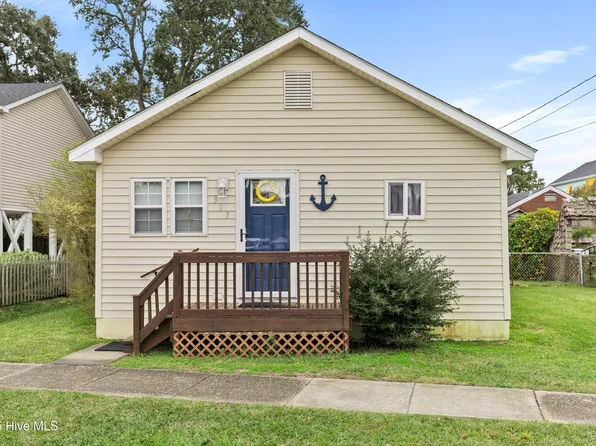 303 Harper Avenue, Carolina Beach, NC 28428