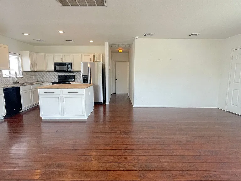 102 Copper St — Photo 21
