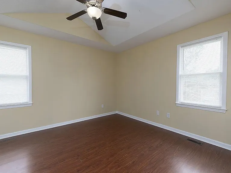 16 Huntcliff Dr — Photo 13