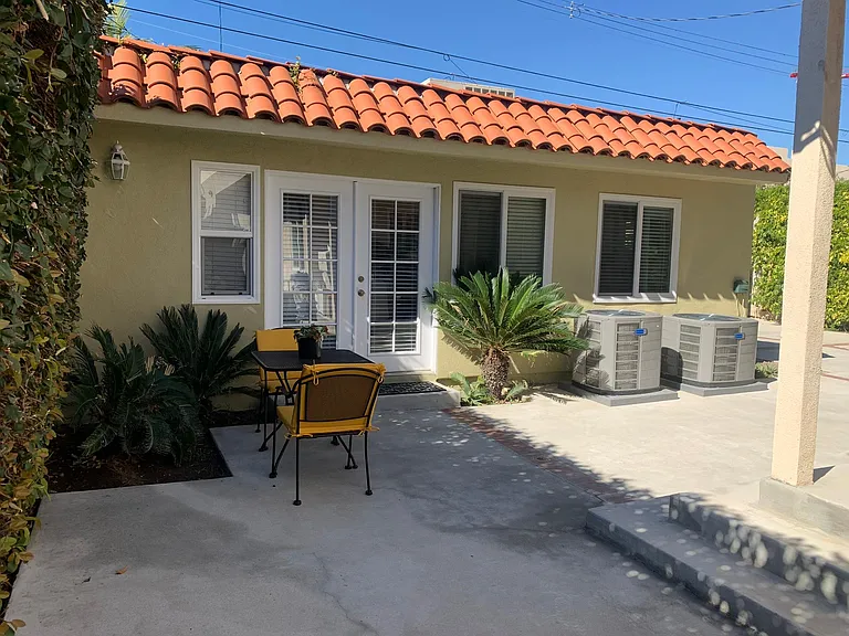 145 S La Peer Dr — Photo 18