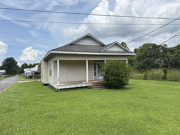 3rd image of 922 Brule Guillot Rd