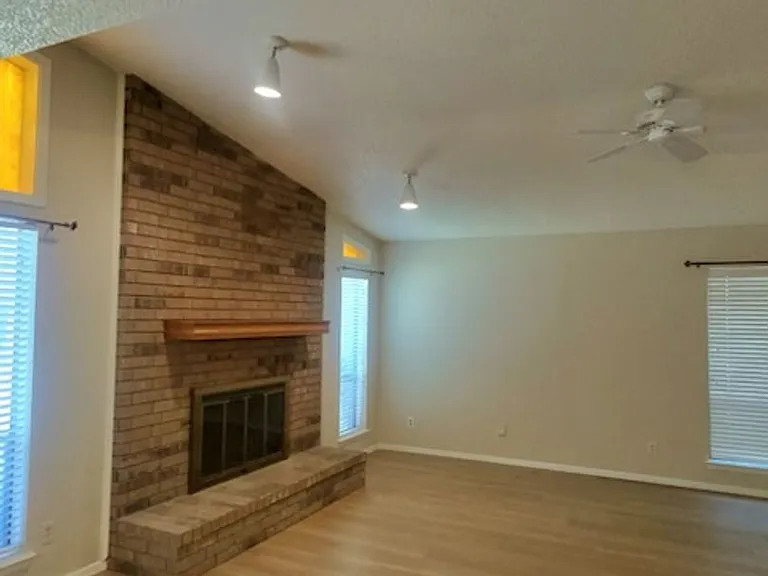 2317 Garden Park Ct — Photo 4