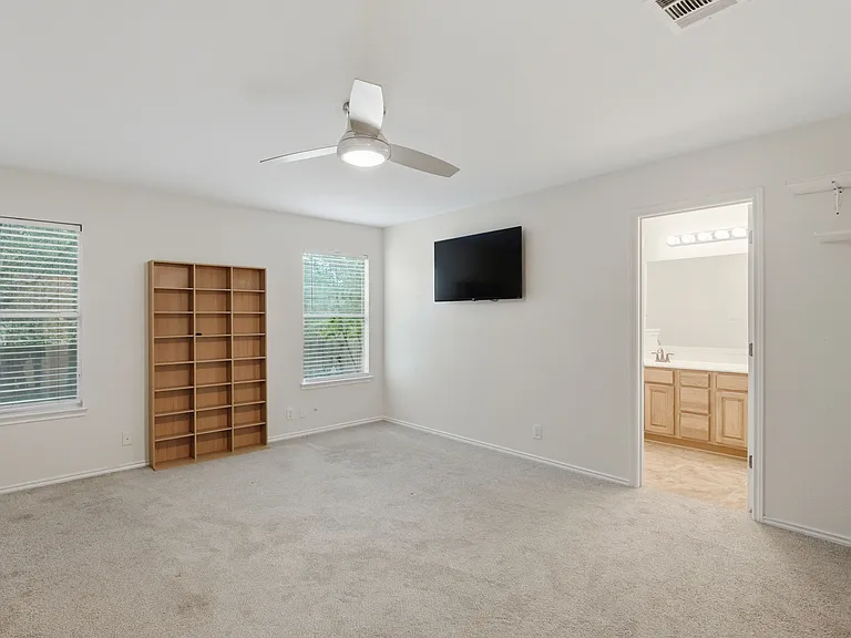 2909 Ashwood Rd — Photo 20