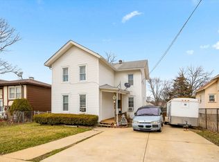 808 Spring St, Aurora, IL 60505