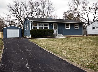 426 Thoria Rd, Batavia, IL 60510