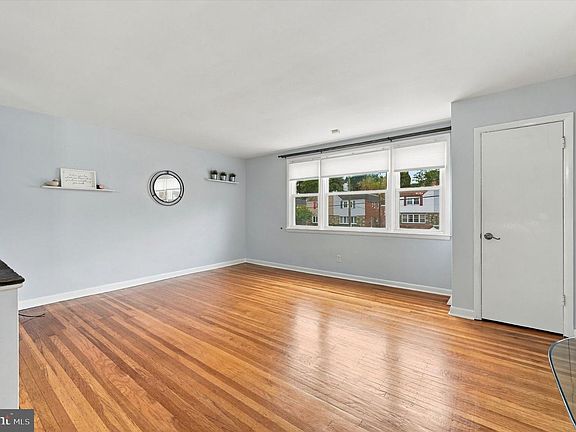 5th image of 7115 Valley Ave