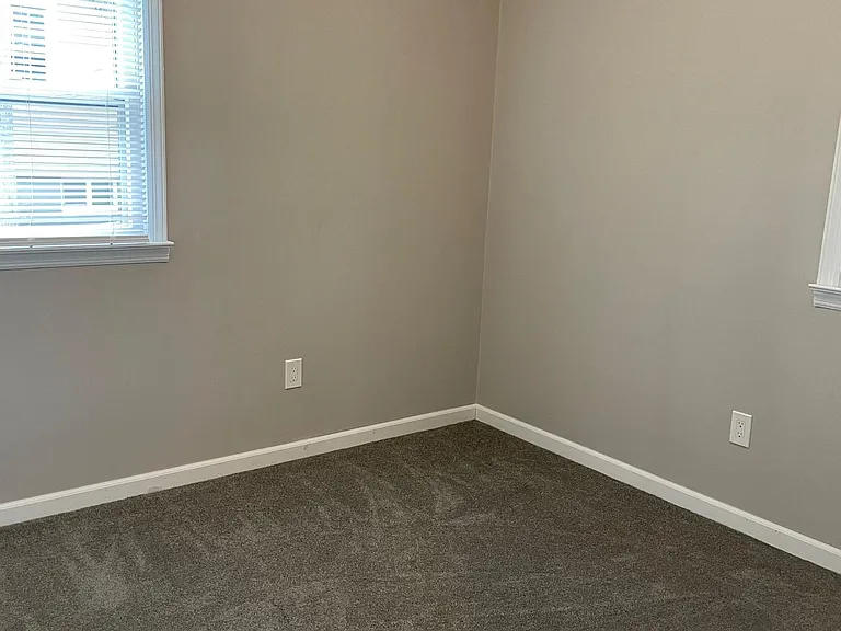 34 Port Jefferson Rd — Photo 8