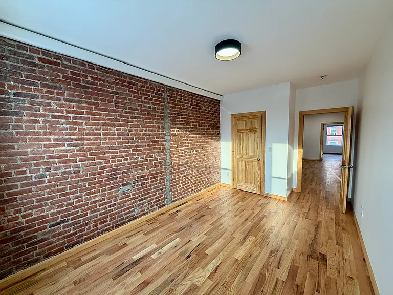 663 Manhattan Ave #4 — Photo 9