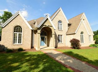 25 Overlook Dr, Mount Clare, WV 26408