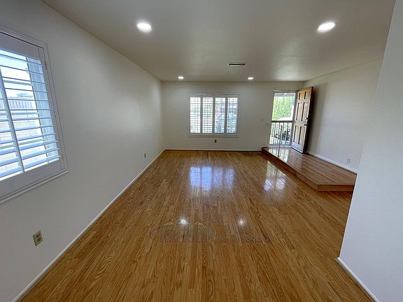 4th image of 23442 Batey Ave