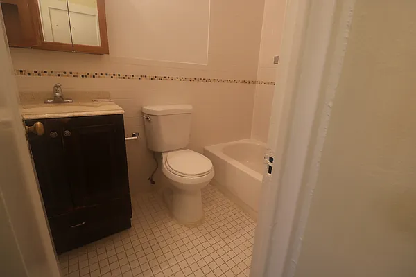 Rented by LEE & ASSOCIATES NYC RESIDENTIAL LLC | media 13