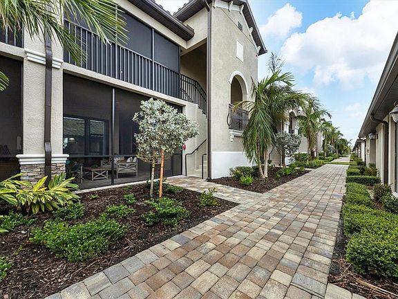 4th image of 5634 Palmer Cir Unit 205
