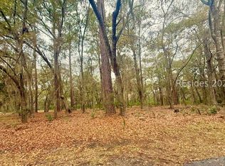 111 Primrose Ln, Daufuskie Island, SC 29915