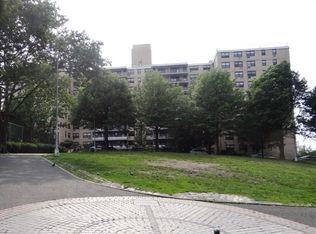 3960 54th St APT 8C, Flushing, NY