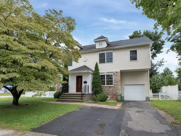 39-10 Berdan Ave, Fair Lawn, NJ 07410