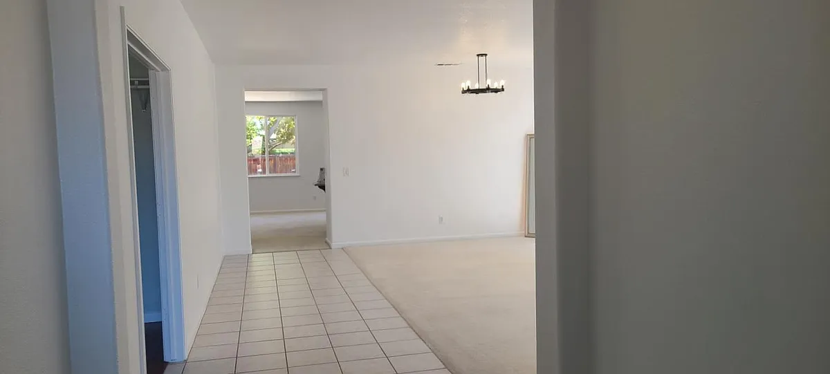Building Photo - 790 Everglades Ln