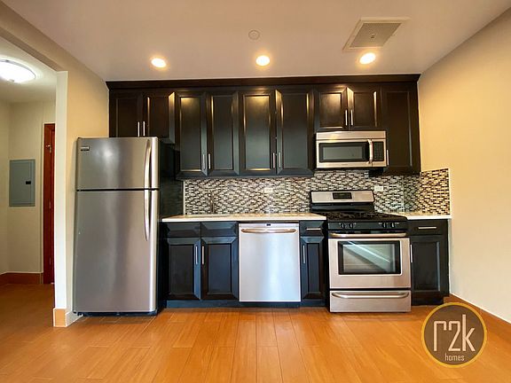 5th image of 23-12 30th Ave #1B