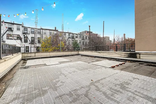 Rented by Twyford Real Estate | media 18