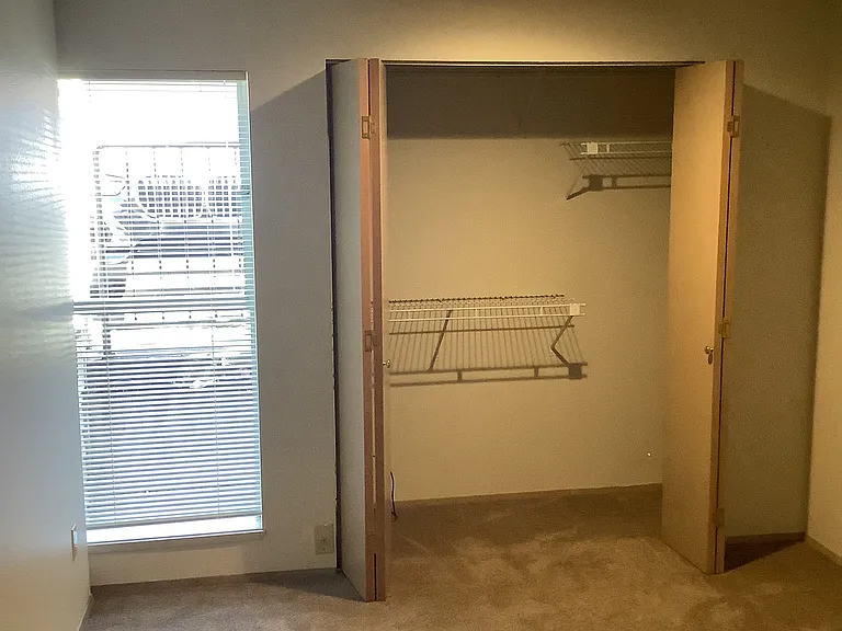 2356 Yale Ave E #6 — Photo 11
